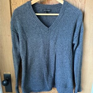 Banana Republic - V-Neck Sweater - Size S
